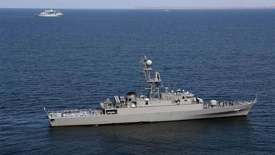 AQSH Eron harbiy kemasini choʻktirdi, kamida 80 kishi halok boʻldi (video)